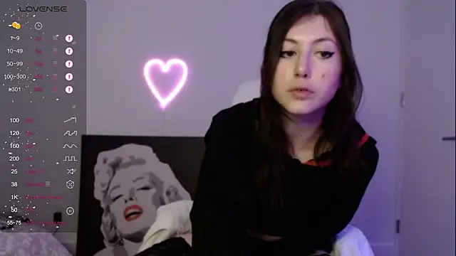 Snapshot of PlayfulApril chatting on February 2025 01:41:02 AM PlayfulApril online show from February 2025 01:41:02 AM