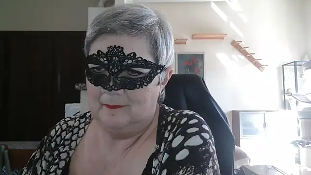 Snapshot of simona60 chatting on April 2026 01:12:01 PM simona60 online show from April 2026 01:12:01 PM