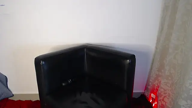 Snapshot of AmeliPonce chatting on September 2025 01:22:02 AM AmeliPonce online show from September 2025 01:22:02 AM