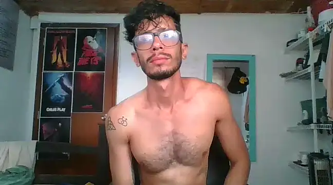 Snapshot of alisterxxx chatting on January 2025 12:24:02 PM alisterxxx online show from January 2025 12:24:02 PM