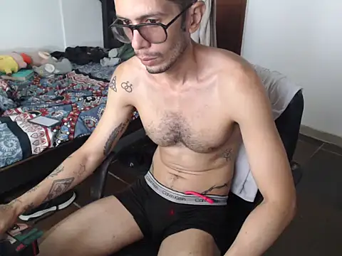 alisterxxx online show from March 2026 02:46:02 PM