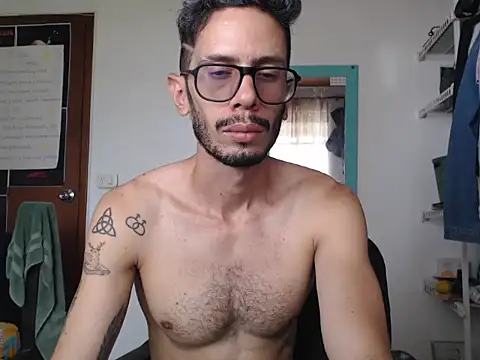 alisterxxx online show from June 2026 03:42:02 PM