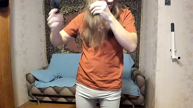 Snapshot of Marrymepls chatting on January 2025 04:40:01 PM Marrymepls online show from January 2025 04:40:01 PM