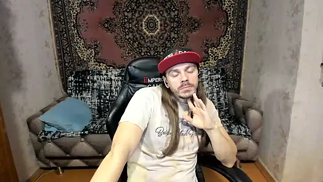 Snapshot of Marrymepls chatting on March 2025 08:10:02 PM Marrymepls online show from March 2025 08:10:02 PM