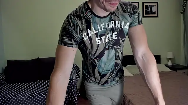 Marrymepls online show from May 2026 04:56:02 PM