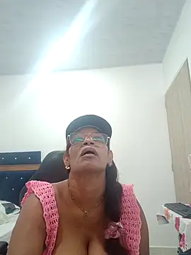 Snapshot of BustyMilf_ chatting on October 2025 01:10:01 PM BustyMilf online show from October 2025 01:10:01 PM