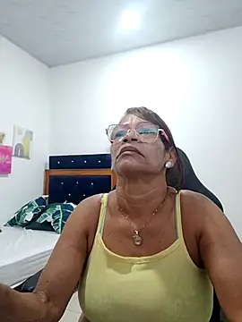 Snapshot of BustyMilf_ chatting on October 2025 01:01:02 PM BustyMilf online show from October 2025 01:01:02 PM