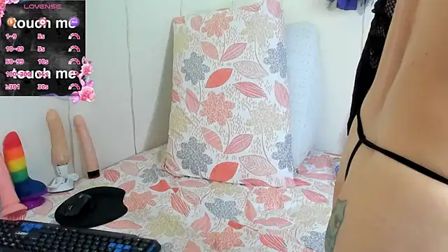 Snapshot of elise_mouris chatting on November 2025 04:33:02 AM elise mouris online show from November 2025 04:33:02 AM