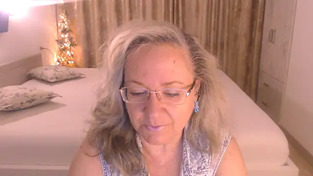 Raisshy online show from May 2026 03:56:01 AM