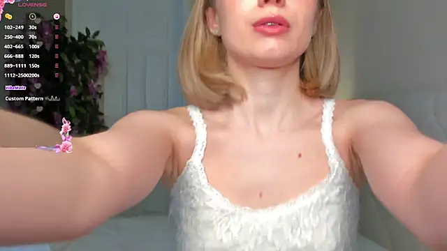 Snapshot of BabyEllen chatting on January 2025 08:13:02 PM BabyEllen online show from January 2025 08:13:02 PM