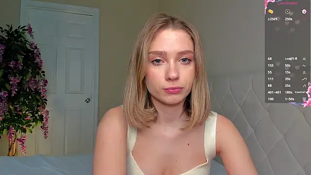 Snapshot of BabyEllen chatting on March 2025 08:43:02 PM BabyEllen online show from March 2025 08:43:02 PM