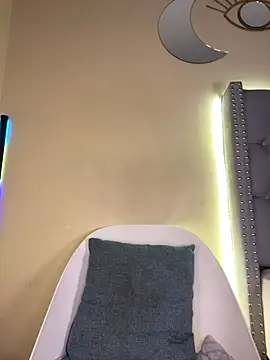 Snapshot of KIARAPRETTY chatting on September 2025 03:49:01 AM KIARAPRETTY online show from September 2025 03:49:01 AM