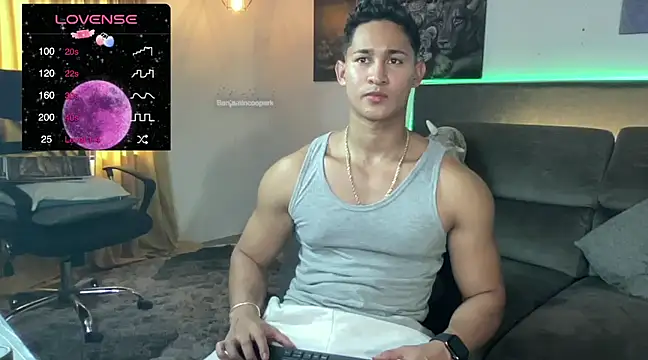 Snapshot of BenjaminCooperk chatting on March 2025 09:18:02 PM BenjaminCooperk online show from March 2025 09:18:02 PM
