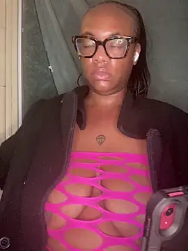 Snapshot of AlexaTheSlut chatting on February 2025 06:22:02 AM AlexaTheSlut online show from February 2025 06:22:02 AM