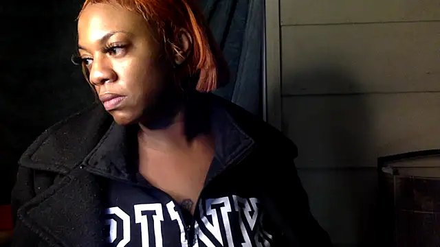 Snapshot of AlexaTheSlut chatting on November 2025 04:56:01 AM AlexaTheSlut online show from November 2025 04:56:01 AM