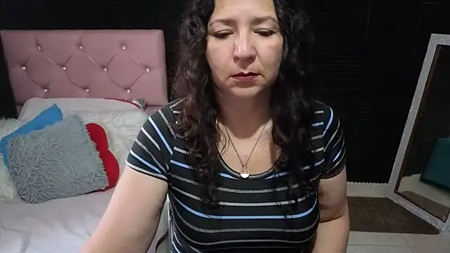 katifoxx online show from May 2026 07:53:02 PM