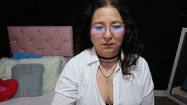 katifoxx online show from May 2026 04:04:02 PM