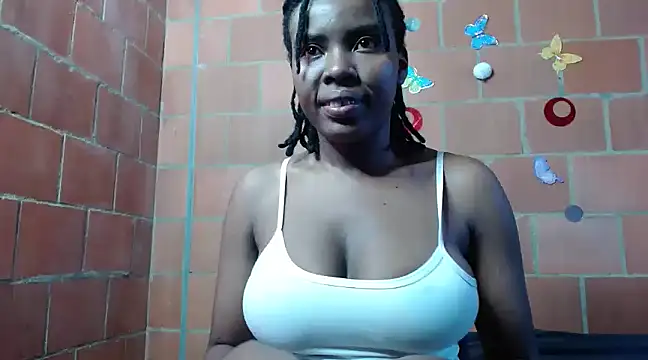 Snapshot of Magaharper10 chatting on March 2025 06:44:02 PM Magaharper10 online show from March 2025 06:44:02 PM