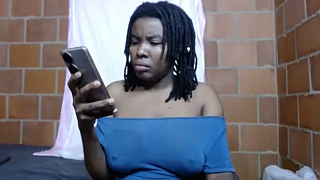 Snapshot of Magaharper10 chatting on October 2025 03:42:02 AM Magaharper10 online show from October 2025 03:42:02 AM