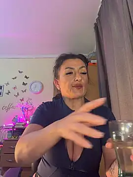 Hotangel75 online show from June 2026 05:58:01 PM