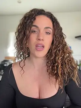 Clara-xoxo online show from March 2026 09:04:01 AM