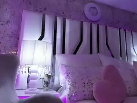 Snapshot of _valeria___ chatting on September 2025 03:29:01 AM valeria online show from September 2025 03:29:01 AM