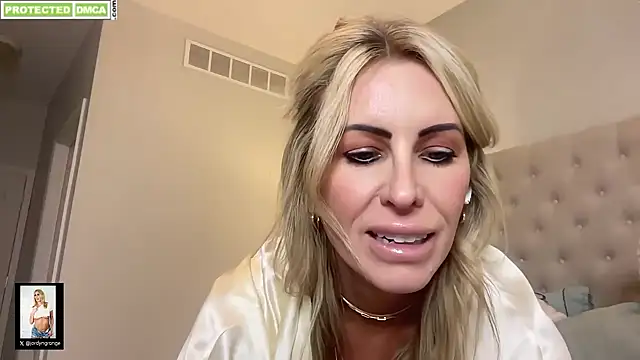 Snapshot of JordynGrange chatting on February 2025 10:04:02 PM JordynGrange online show from February 2025 10:04:02 PM