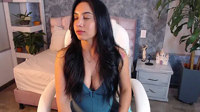 Snapshot of niko_robin chatting on September 2025 08:12:02 PM niko robin online show from September 2025 08:12:02 PM