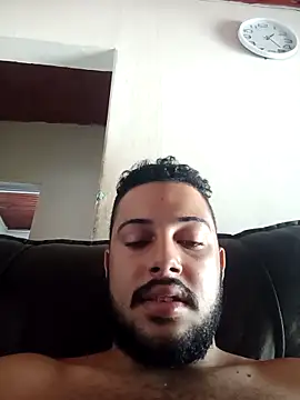 Snapshot of AzureKnee chatting on April 2026 04:22:01 PM AzureKnee online show from April 2026 04:22:01 PM