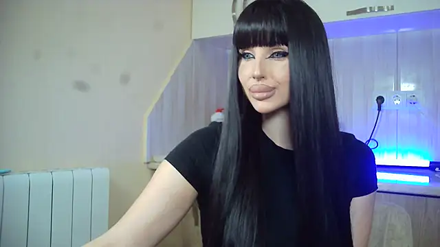 Lady Joli online show from July 2026 03:26:02 PM