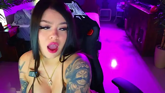 ambarEvans online show from February 2026 01:16:02 AM