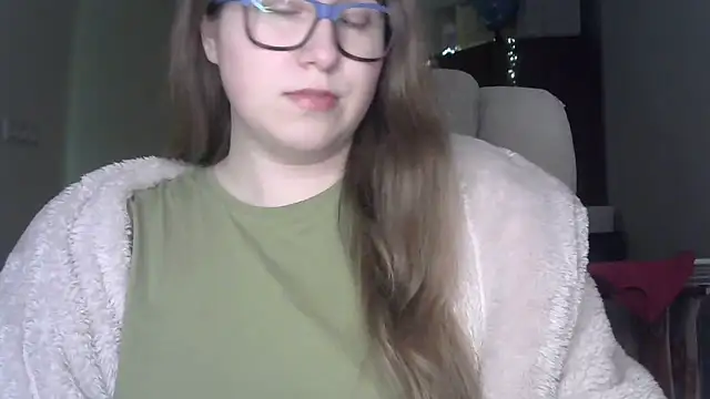 SeasonalSomeone online show from May 2026 10:03:01 PM