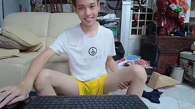 Snapshot of andrewooi chatting on January 2025 01:24:02 PM andrewooi online show from January 2025 01:24:02 PM