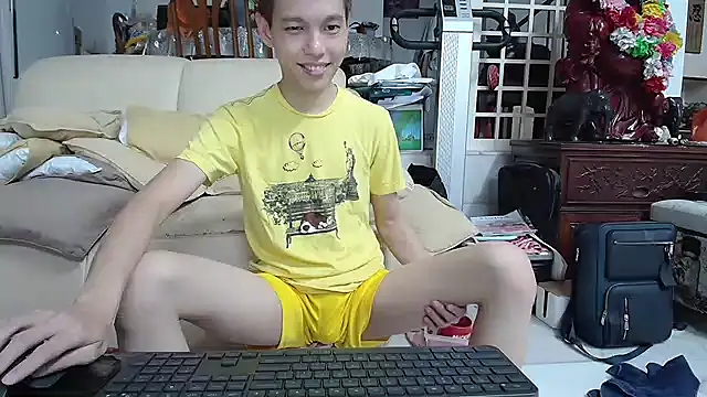 Snapshot of andrewooi chatting on January 2025 07:17:02 AM andrewooi online show from January 2025 07:17:02 AM