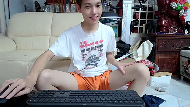 Snapshot of andrewooi chatting on February 2025 04:21:02 PM andrewooi online show from February 2025 04:21:02 PM