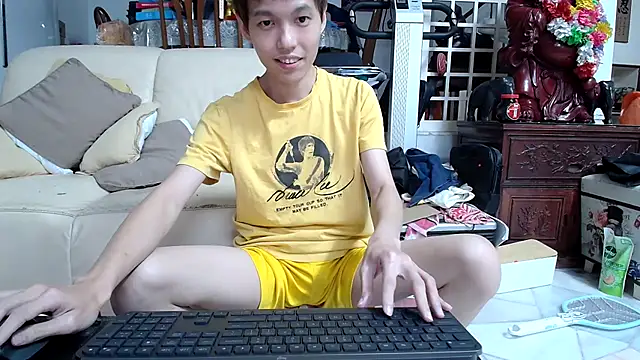 Snapshot of andrewooi chatting on March 2025 01:32:02 PM andrewooi online show from March 2025 01:32:02 PM