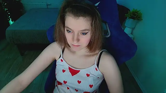 CranberryHot online show from May 2026 06:03:01 PM