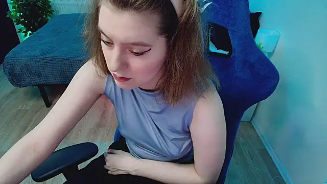 CranberryHot online show from July 2026 03:03:02 PM