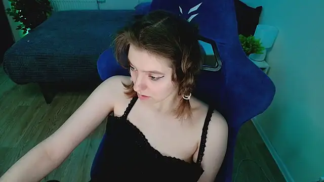 CranberryHot online show from July 2026 03:09:01 AM