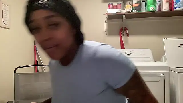 Creamesensation online show from October 2025 08:36:02 PM