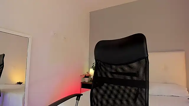 Snapshot of NataliaBuiles chatting on October 2025 05:14:02 PM NataliaBuiles online show from October 2025 05:14:02 PM