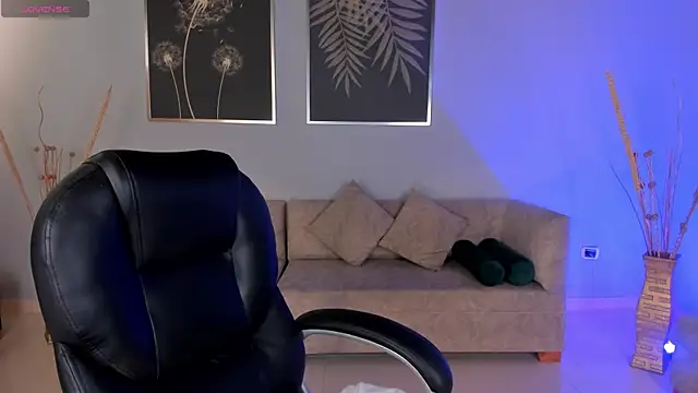 MorganHicks online show from September 2025 07:17:02 PM