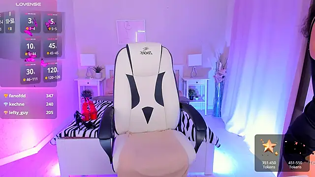 HelenaRegal online show from February 2025 05:47:02 PM