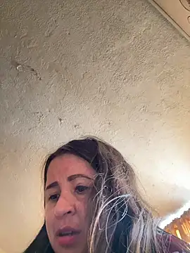 latinfemale online show from January 2026 07:11:01 PM