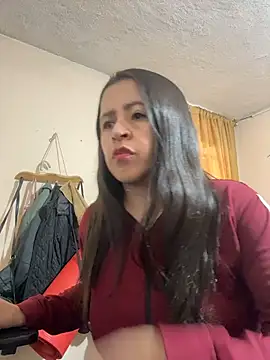 latinfemale online show from April 2026 07:56:02 PM