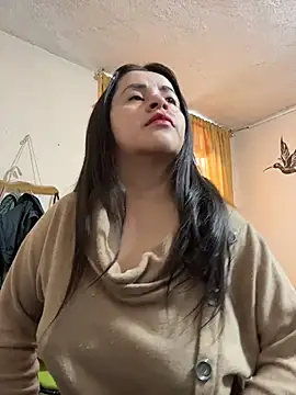 latinfemale online show from June 2026 08:39:02 PM
