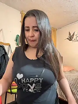 latinfemale online show from June 2026 10:36:02 PM