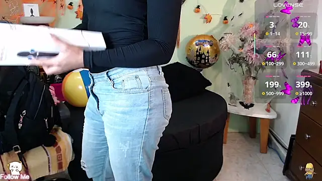 DestinyHills online show from October 2025 11:54:02 AM