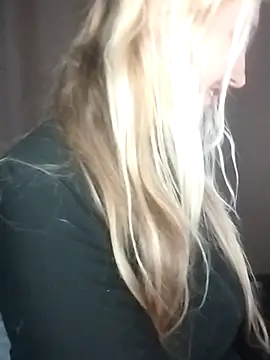 Snapshot of Mllesha74000 chatting on December 2025 03:18:02 PM Mllesha74000 online show from December 2025 03:18:02 PM