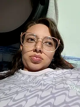 Snapshot of linda-schmidt chatting on February 2026 03:46:01 AM linda-schmidt online show from February 2026 03:46:01 AM